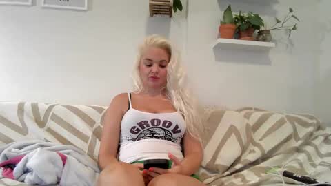 Badblondebunny online show from January 22, 10:05 pm