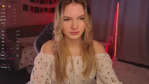 Evelyn online show from October 31, 10:38 am