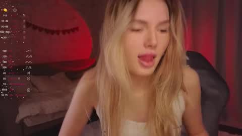 Evelyn online show from November 16, 11:16 am