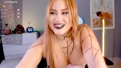 evva_foxxy online show from September 24, 2:31 pm