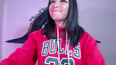 Im Evy online show from November 29, 12:13 am