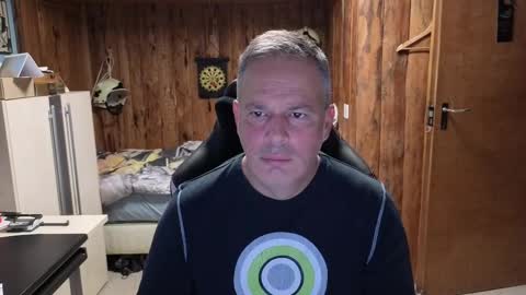 Snapshot of exibe1219 chatting on December 29, 1:38 pm exibe1219 online show from December 29, 1:38 pm