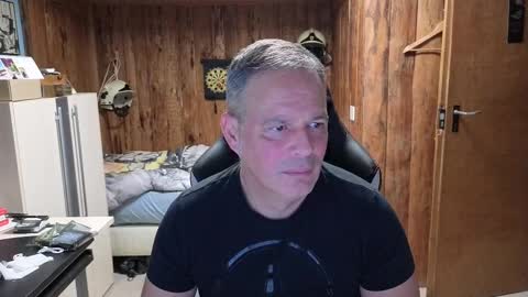 Snapshot of exibe1219 chatting on January 6, 6:52 pm exibe1219 online show from January 6, 6:52 pm