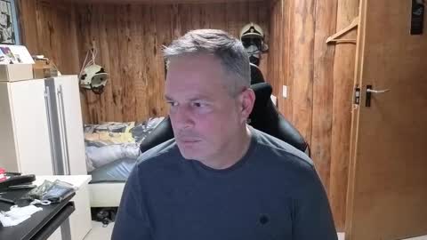 Snapshot of exibe1219 chatting on January 8, 3:39 pm exibe1219 online show from January 8, 3:39 pm