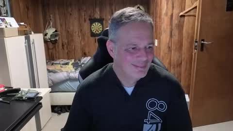 Snapshot of exibe1219 chatting on January 18, 3:27 pm exibe1219 online show from January 18, 3:27 pm