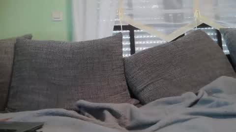 mi insta maddin 5011 online show from September 15, 12:38 pm