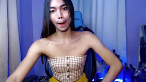 Snapshot of exotic_blacklixexx69 chatting on December 14, 10:45 am Lixe online show from December 14, 10:45 am