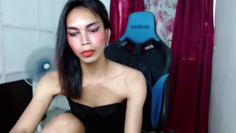 Snapshot of exotic_blacklixexx69 chatting on February 20, 2:07 am Lixe online show from February 20, 2:07 am