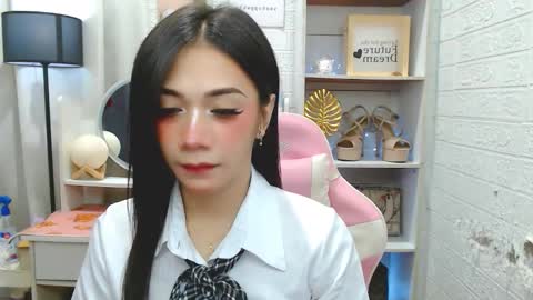 exotictssavie online show from November 5, 7:03 pm