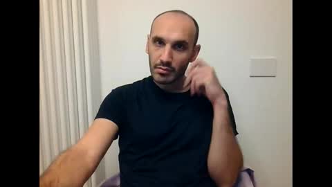 Snapshot of extr0 chatting on November 11, 9:59 pm Extro online show from November 11, 9:59 pm