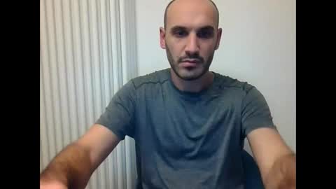 Snapshot of extr0 chatting on November 23, 10:09 pm Extro online show from November 23, 10:09 pm