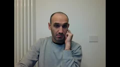 Snapshot of extr0 chatting on December 13, 9:53 pm Extro online show from December 13, 9:53 pm