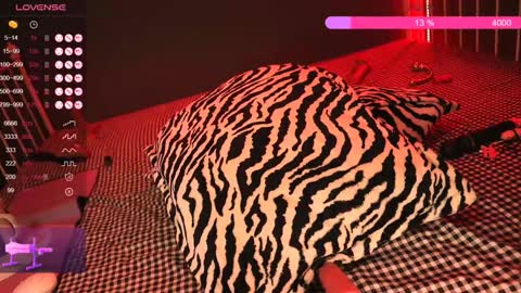 Snapshot of extra_topping chatting on February 1, 7:34 pm extra_topping online show from February 1, 7:34 pm