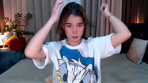 UR SWEET EZRA online show from December 10, 9:44 am