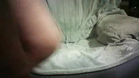 Snapshot of ezyleigh chatting on January 7, 11:37 am Grant something something something something something online show from January 7, 11:37 am