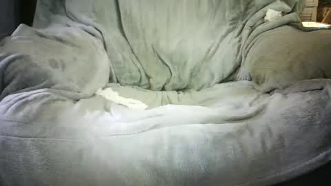 Snapshot of ezyleigh chatting on January 16, 6:56 am Grant something something something something something online show from January 16, 6:56 am