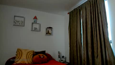 Ezzio Scolaro online show from November 8, 12:05 pm