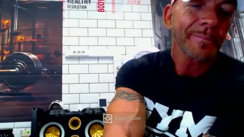 fabxxxl online show from December 3, 8:38 am