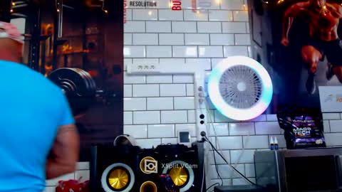 fabxxxl online show from December 17, 3:28 pm