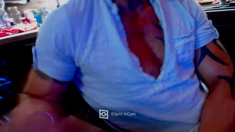 fabxxxl online show from January 1, 9:09 pm