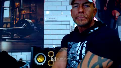 fabxxxl online show from January 22, 8:40 am