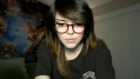 Snapshot of faerienugs chatting on December 14, 7:07 am Faerie 3 online show from December 14, 7:07 am