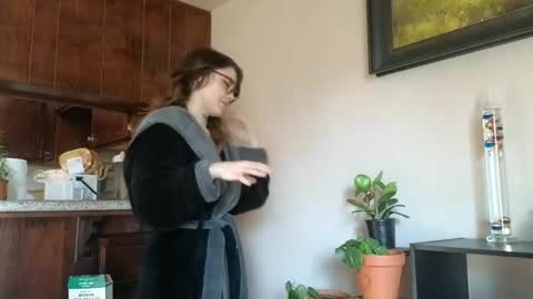 Snapshot of faerienugs chatting on January 21, 10:19 pm Faerie 3 online show from January 21, 10:19 pm