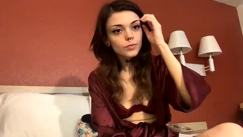 Snapshot of faerienugs chatting on March 9, 2:29 am Faerie 3 online show from March 9, 2:29 am