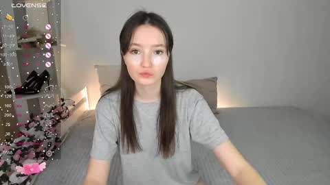 Snapshot of fairy_m00n chatting on March 3, 2:47 am Kate online show from March 3, 2:47 am