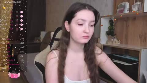 Snapshot of fairy_m00n chatting on December 14, 11:04 am Kate online show from December 14, 11:04 am