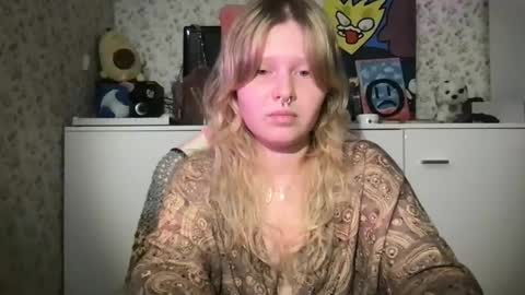 Arisha online show from December 17, 6:53 pm