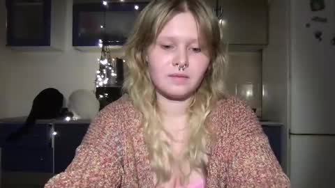 Arisha online show from December 20, 4:04 pm