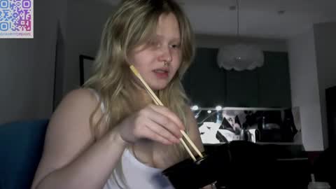 Arisha online show from February 12, 3:05 pm