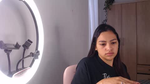 fairylatin online show from February 22, 1:24 pm