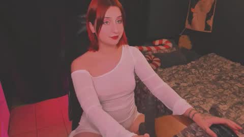 Snapshot of faketattoo chatting on September 22, 10:17 am Angelina and Alice online show from September 22, 10:17 am