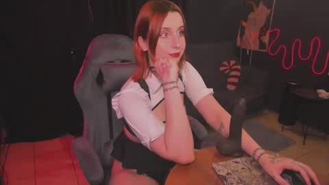 Snapshot of faketattoo chatting on November 14, 9:08 am Angelina and Alice online show from November 14, 9:08 am