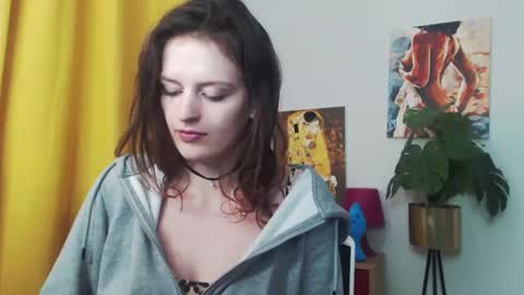 Nadine online show from January 10, 9:23 am