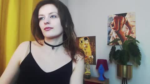 Nadine online show from February 5, 9:25 am