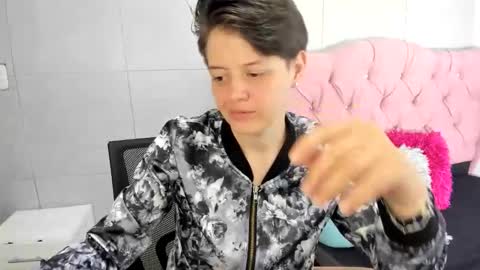 FANNY online show from October 23, 3:39 am