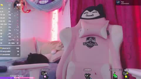 Snapshot of fantasma_gei chatting on January 27, 5:58 pm Fantasma. online show from January 27, 5:58 pm