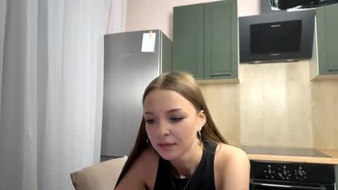 Snapshot of farahmantifel chatting on October 8, 4:48 pm Anna Scovich online show from October 8, 4:48 pm