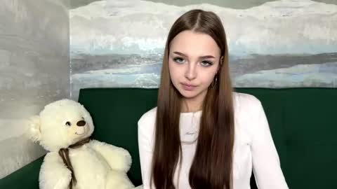 Snapshot of farahmantifel chatting on November 22, 11:31 am Anna Scovich online show from November 22, 11:31 am