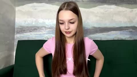 Snapshot of farahmantifel chatting on November 29, 11:35 am Anna Scovich online show from November 29, 11:35 am