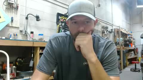 farmboy4720 online show from September 13, 2:17 pm