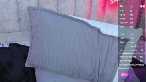     online show from October 5, 8:45 am