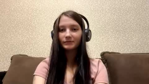 Aurora 18yo online show from October 22, 8:14 am