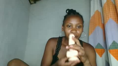 fayence09 online show from November 5, 12:05 pm