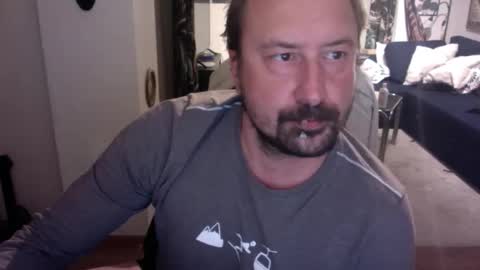 feetkissboy online show from November 4, 5:01 pm