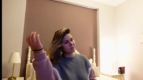 FeliciaKrige online show from December 17, 12:45 am