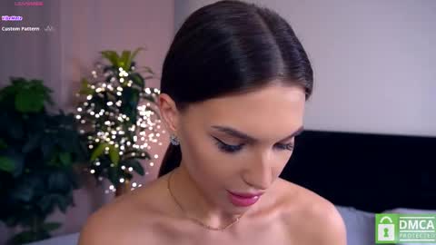 Snapshot of felissiany chatting on March 3, 10:49 am Hello im Nova online show from March 3, 10:49 am